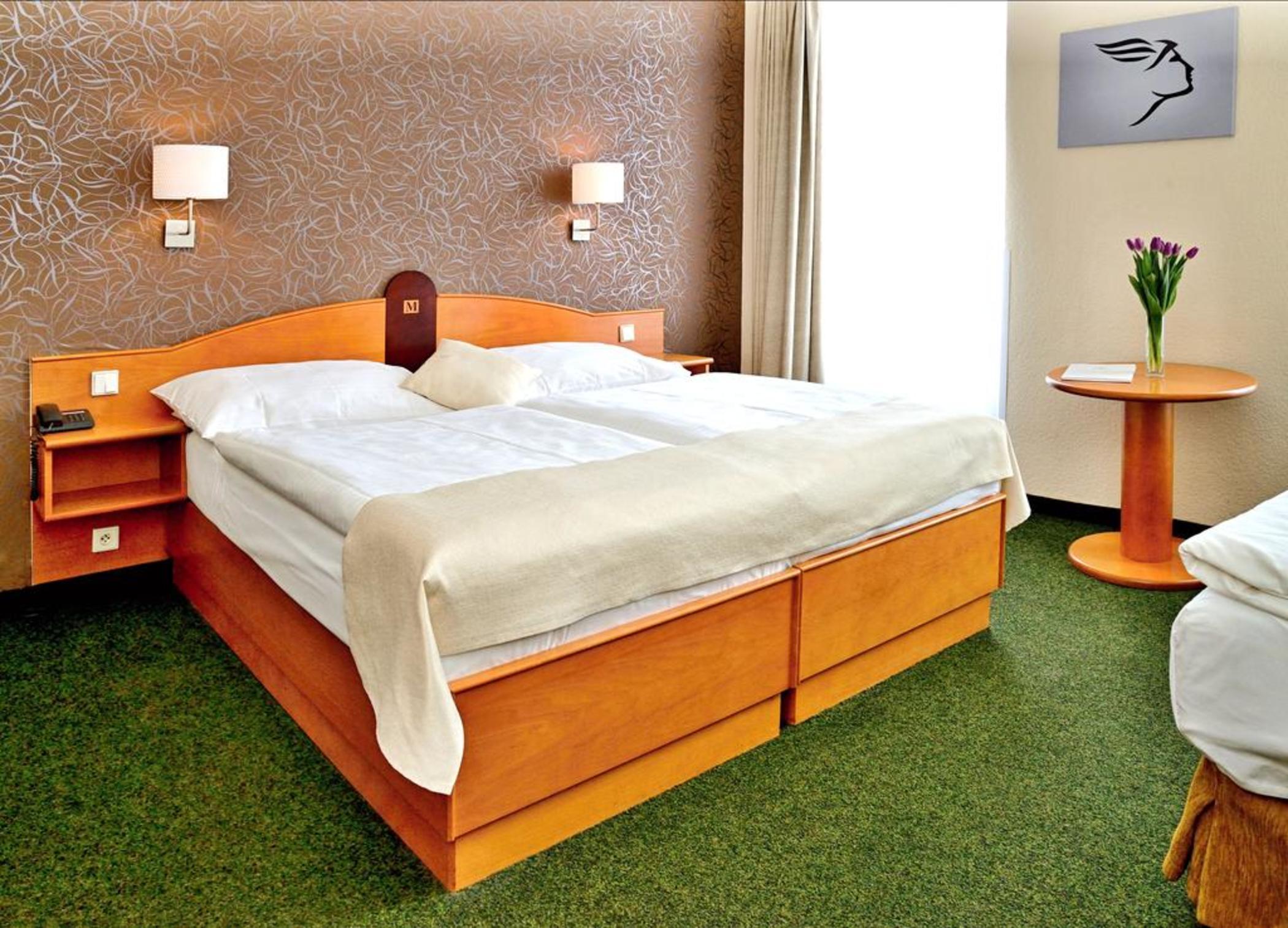 Hotel Merkur - Czech Leading Prag